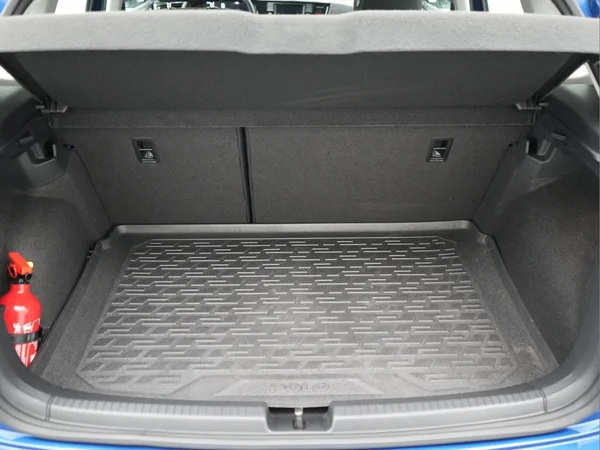 VOLKSWAGEN Polo (2023) — foto 6 van 24