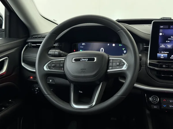JEEP Compass (2023) — foto 14 van 30