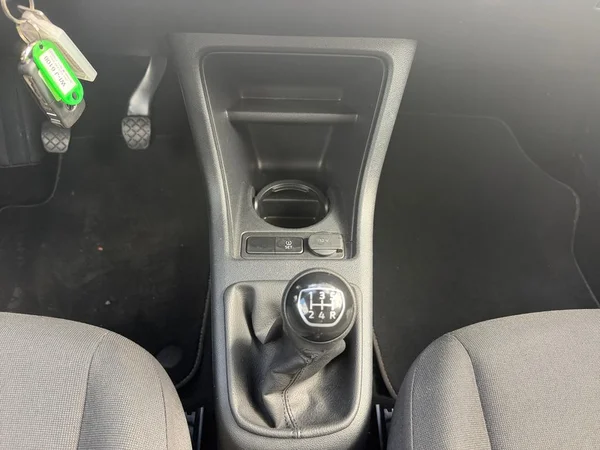 VOLKSWAGEN Up! (2021) — foto 2 van 17