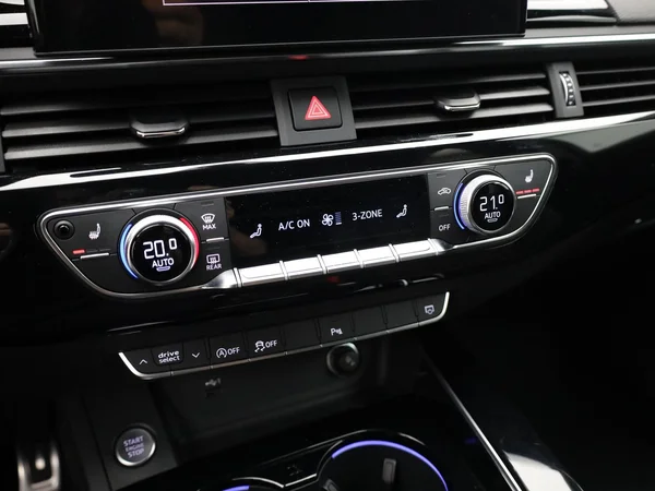 AUDI A4 Avant (2024) — foto 13 van 24