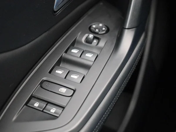 Peugeot 308 (2022) — foto 24 van 40