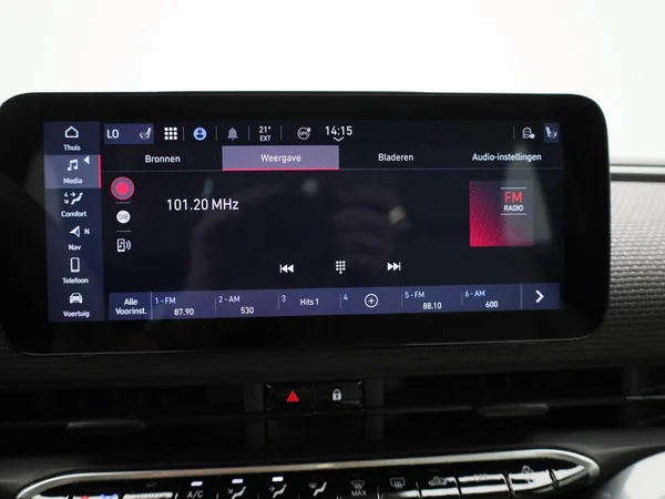 Fiat 500e (2023) — foto 15 van 44