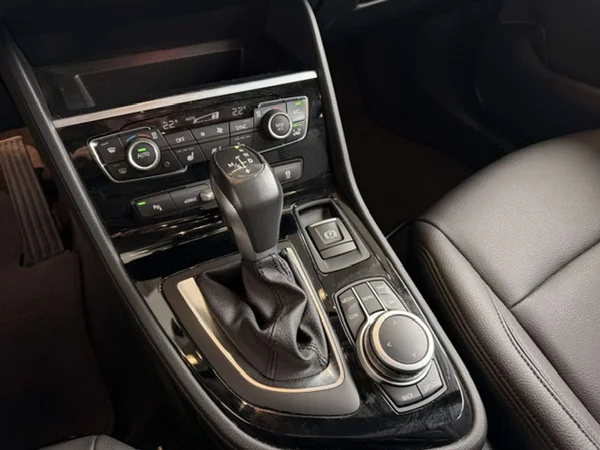 BMW 2 Serie (2021) — foto 8 van 25