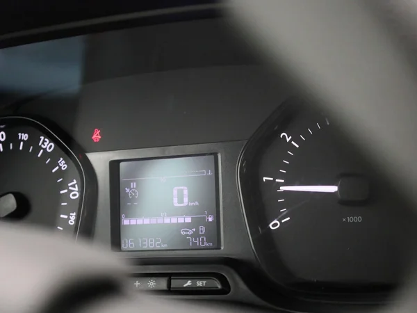 Opel Zafira Life (2020) — foto 19 van 34