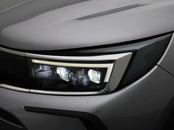 Opel Grandland (2022) — foto 6 van 34