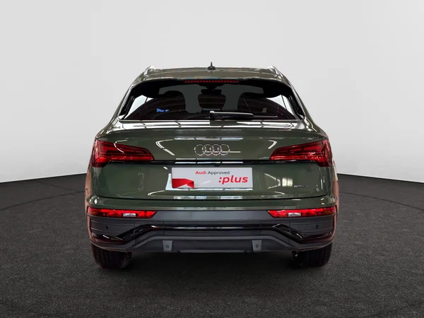AUDI Q5 Sportback PHEV (2023) — foto 6 van 22