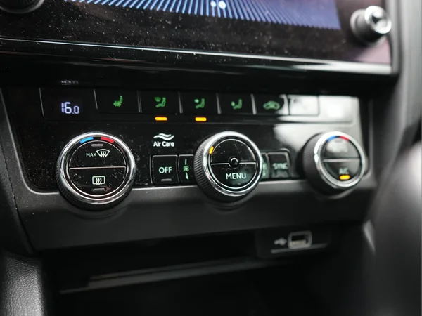 SKODA Octavia Combi (2020) — foto 26 van 38