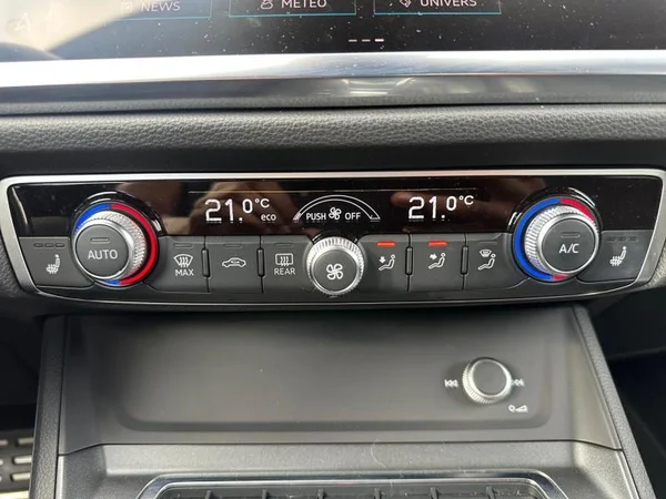 AUDI Q3 Sportback (2024) — foto 10 van 30