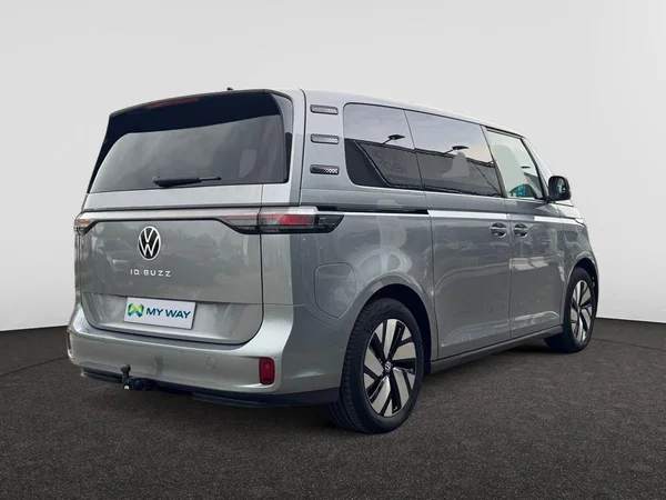 VOLKSWAGEN ID.Buzz (2023) — foto 13 van 19