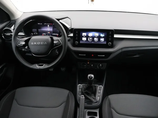 SKODA Fabia (2025) — foto 2 van 23