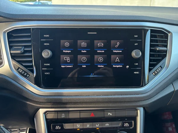 VOLKSWAGEN T-Roc (2021) — foto 3 van 16