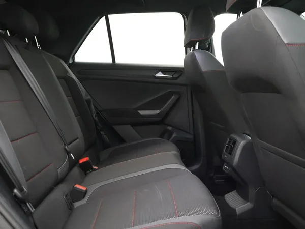Volkswagen T-Roc (2021) — foto 25 van 30