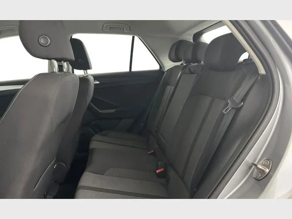 Volkswagen T-Roc (2023) — foto 6 van 15