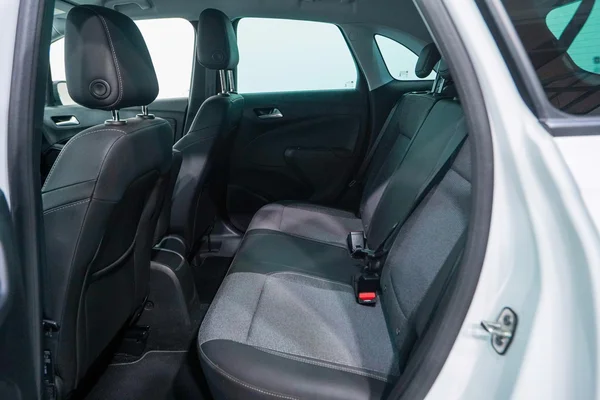 Opel Crossland (2021) — foto 25 van 80