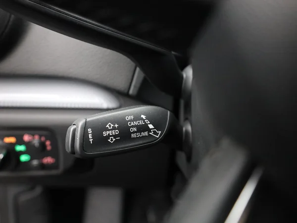 AUDI A3 Cabriolet (2015) — foto 6 van 21