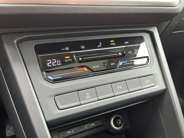 VOLKSWAGEN Touran (2025) — foto 8 van 22