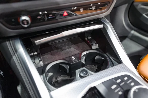 BMW 4 Reeks (2024) — foto 29 van 40