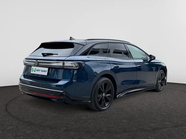 VOLKSWAGEN ID.7 Tourer (2025) — foto 18 van 24