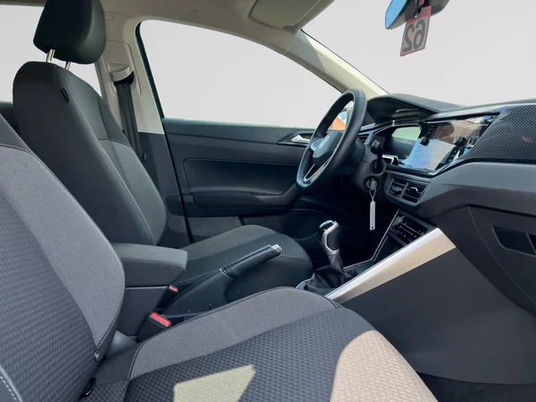 VOLKSWAGEN Polo (2023) — foto 3 van 24