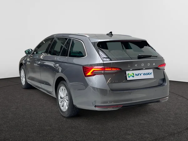 SKODA Octavia Combi (2025) — foto 7 van 14