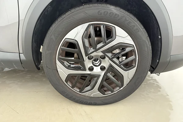 Citroen C4 (2024) — foto 13 van 21