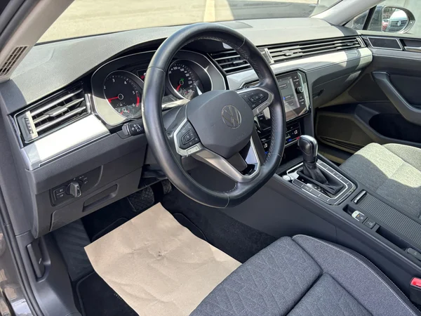 VOLKSWAGEN Passat Variant (2022) — foto 3 van 21