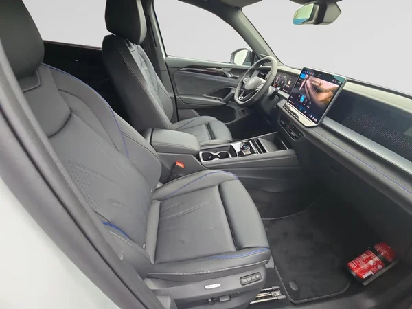 VOLKSWAGEN Tayron (2025) — foto 7 van 23