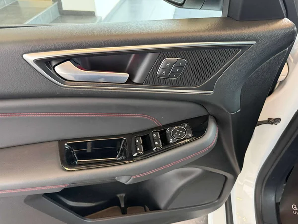 Ford S-Max (2023) — foto 13 van 22