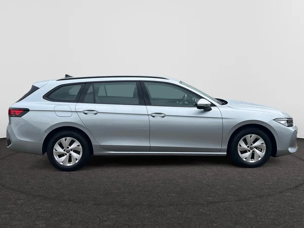 VOLKSWAGEN Passat SW (2024) — foto 23 van 23