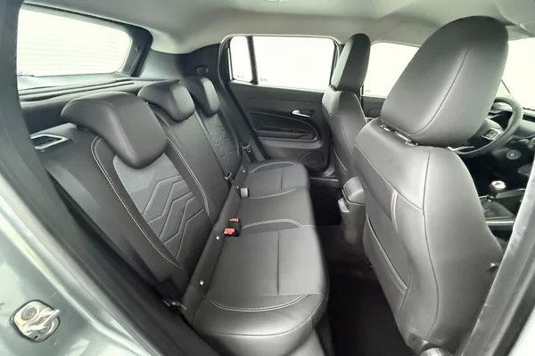 Jeep Avenger (2024) — foto 13 van 26