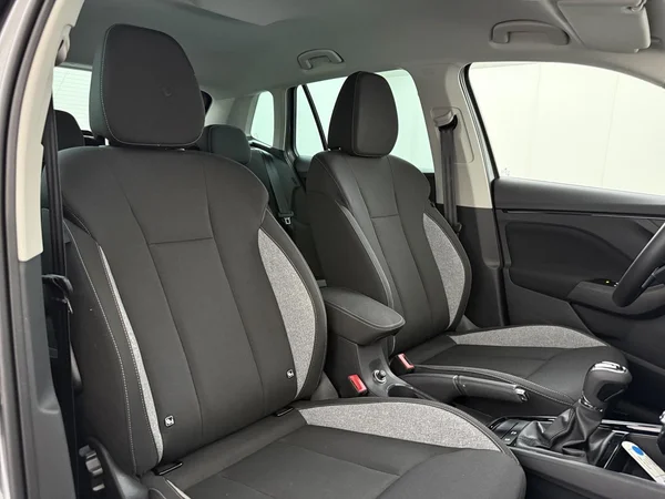 SKODA Kamiq (2025) — foto 16 van 18