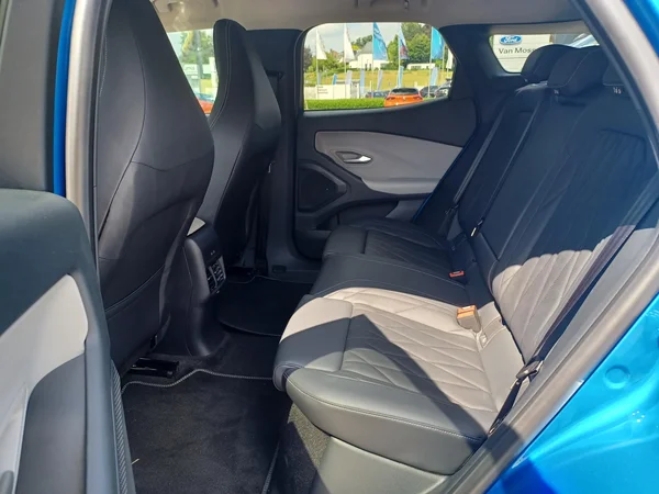 Ford Explorer (2025) — foto 2 van 20