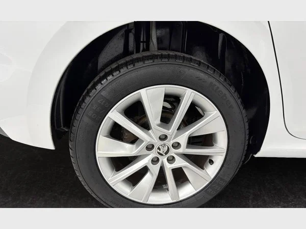 Skoda Kamiq (2021) — foto 20 van 21