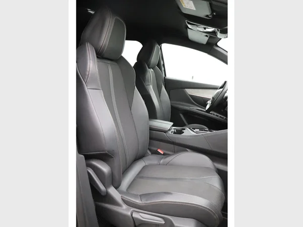 PEUGEOT 5008 (2023) — foto 10 van 26