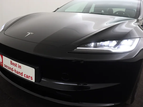 TESLA Model 3 (2025) — foto 24 van 30