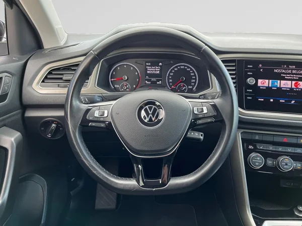 VOLKSWAGEN T-Roc (2021) — foto 20 van 20