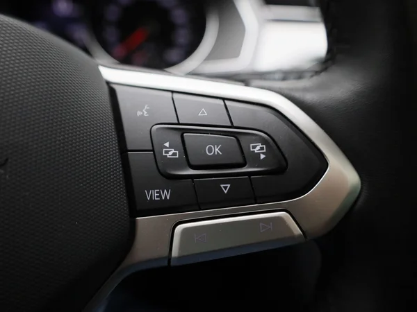 Volkswagen Passat (2022) — foto 10 van 48