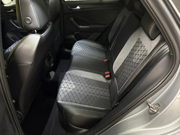 VOLKSWAGEN T-Roc (2026) — foto 5 van 15