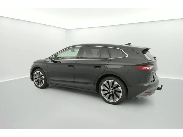 SKODA Enyaq (2022) — foto 2 van 37