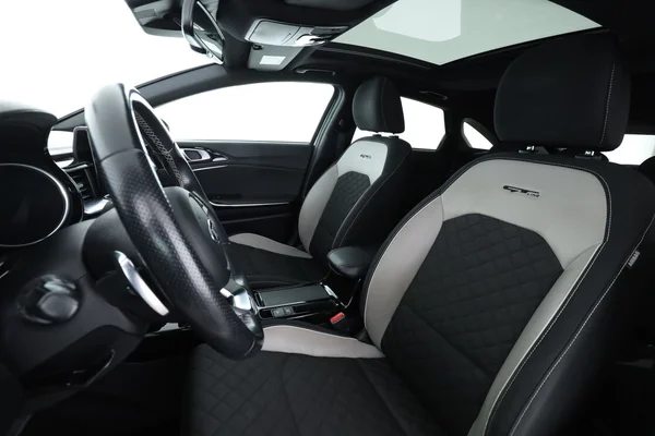 Kia pro_cee'd (2019) — foto 16 van 16