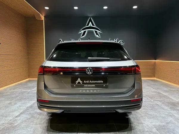 Volkswagen Passat (2024) — foto 27 van 31