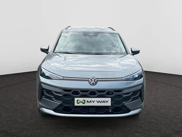 VOLKSWAGEN T-Roc (2025) — foto 2 van 21
