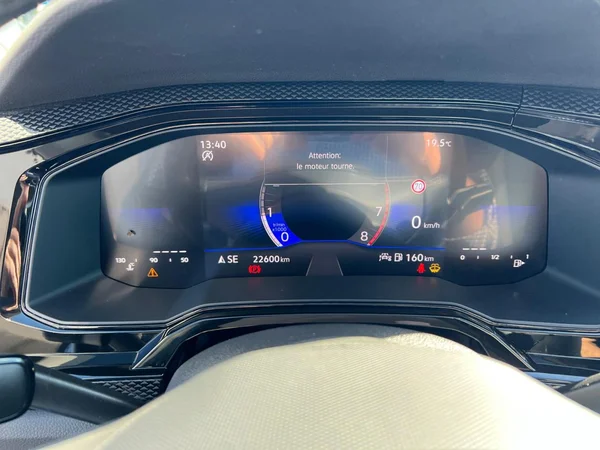 VOLKSWAGEN Polo (2023) — foto 17 van 18