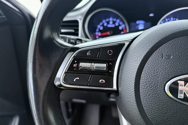 Kia Xceed (2021) — foto 7 van 20
