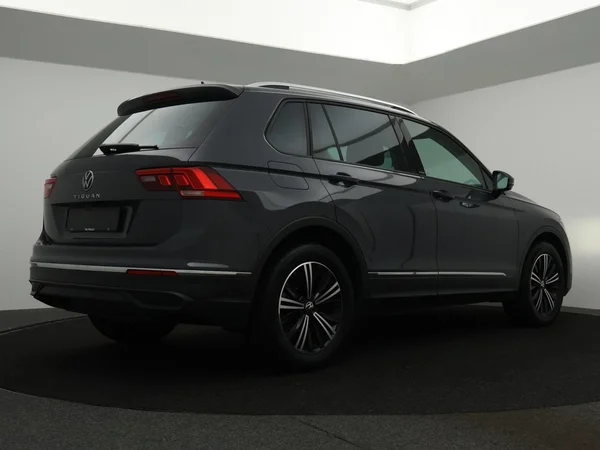 VOLKSWAGEN Tiguan Dsl (2022) — foto 27 van 29