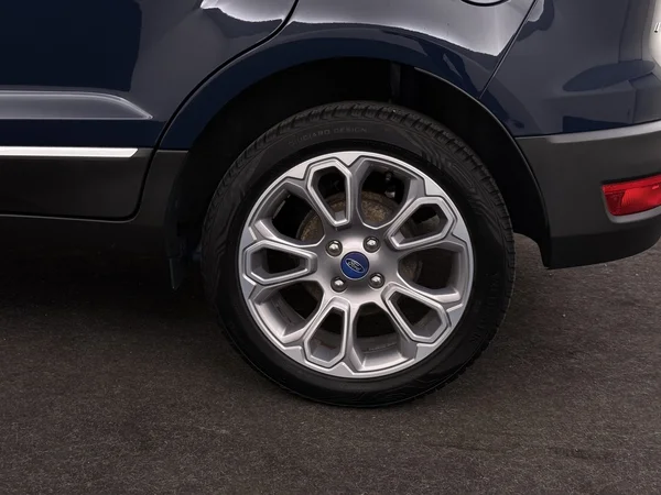 FORD EcoSport (2018) — foto 7 van 28