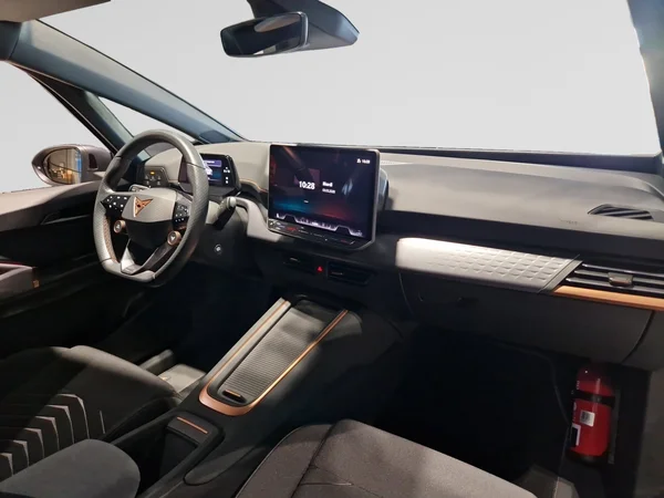 CUPRA Born (2024) — foto 19 van 19