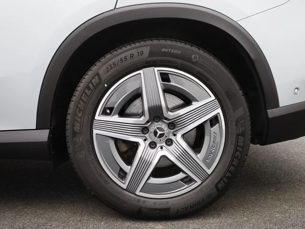 Mercedes-Benz GLC (2025) — foto 4 van 52