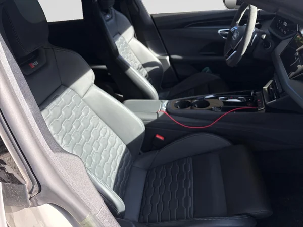AUDI RS e-tron GT (2022) — foto 4 van 21