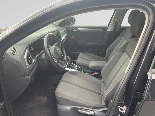 VOLKSWAGEN T-Roc (2023) — foto 2 van 21